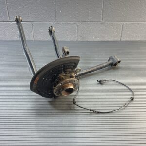 2015-2021 Jeep Renegade FWD Rear Right Spindle Knuckle Hub W/ Arms 76K Miles OEM