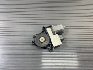 2016-2019 BMW 640i GT G32 Window Lifter Motor Drive Front Right 8496618 OEM