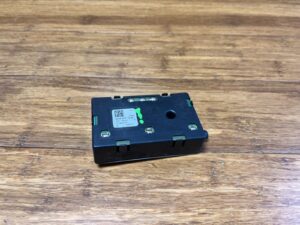 2017-2019 Mercedes GLC300 X253 Mobile Phone Antenna Amplifier Module Unit OEM
