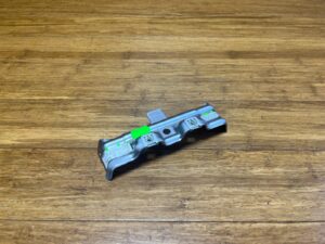 2017-2023 Audi R8 4S 5.2 L Retainer Ror Centre Console Unit 4S0863616A OEM
