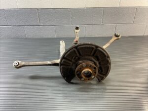 2017-2023 Mercedes C63 W205 RWD Rear Left Spindle Knuckle Hub 51K MIL OEM