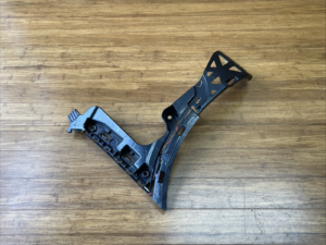 2017-2023 Mercedes GLC63 C253 Rear Left Bumper Mount Support Bracket OEM *NOTE*