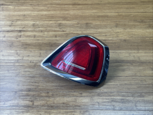 2017-2023 Rolls Royce Dawn RR6 Wraith  Rear Right Taillight Lamp OEM *NOTE*