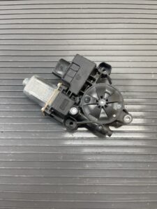2018-2019 BMW 640i GT G32 Window Lifter Drive Motor Front Left 8496617 OEM