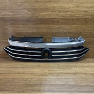 2019-2020 Volkswagen Jetta Front Bumper Grill Grille OEM 17A853653 Trim Mesh