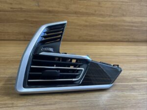 2019-2022 BMW X7 G07 Dash Left Outer AC Air Vent Grille & Bezel Trim OEM