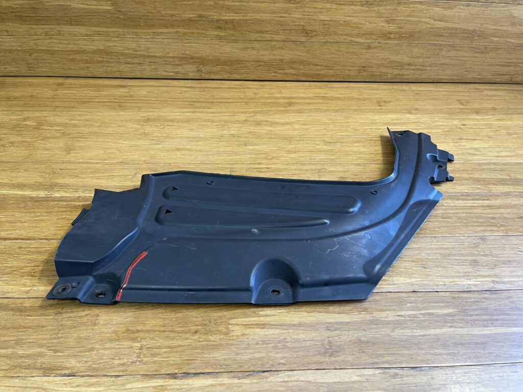 2019-2026 BMW X7 G07 Trunk Floor Pan Splash Shield Rear Right 7476006 OEM *NOTE*