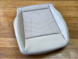 2023-2026 BMW X1 U11 Passenger Right Front Lower Seat Cushion OEM *NOTE*