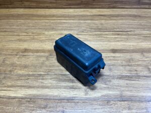 2004-2008 Mini Cooper R53 1.6L Engine Fuse Box Relay Module 61136906604 OEM