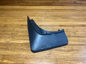 2007-2013 BMW X5 E70 Wheel Arch Splash Guard Mud Flap Rear Left Side OEM *NOTE*