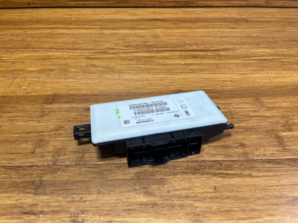 2011-2021 BMW X5 F15 Diagnostic Control Module Unit Front Side 65776837359 OEM