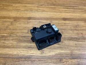 2012-2018 BMW 335i F30 Integrated Power Distribution Box 12637591534 OEM *NOTE*