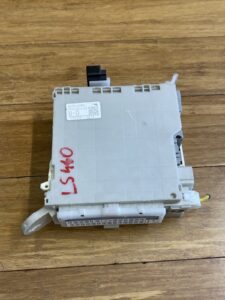 2013-2017 Lexus LS460 Right Pass Front Dash Fuse Box Relay Junction Block OEM