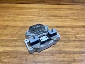 2014-2015 Audi R8 4S Rear Transmission Mount Bushing Unit 40k Miles OEM