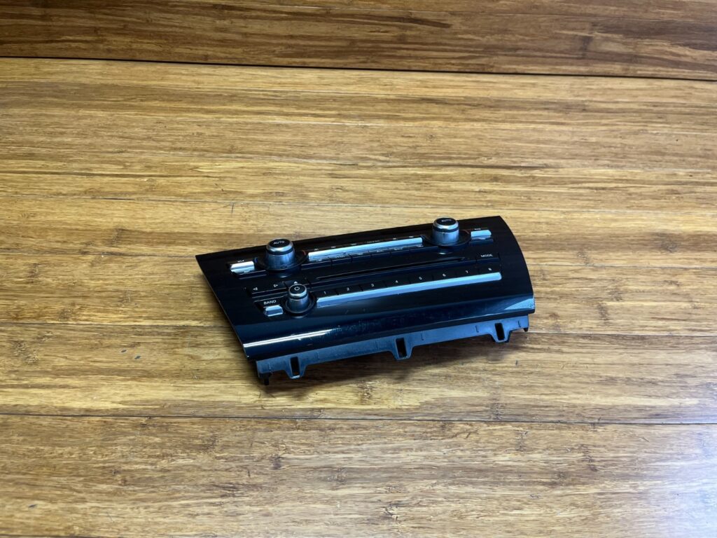 2014-2019 BMW X6M F86 A/C Climate Control Radio Module Unit Front OEM *NOTE*