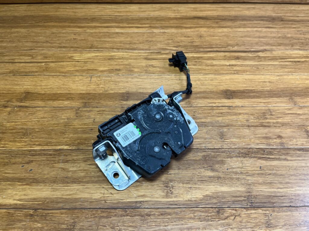 2014-2019 BMW X6M F86 Trunk Lid Liftgate Lock Latch Actuator Motor 7397630 OEM