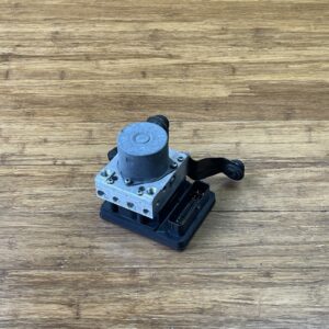 2015-2018 Audi Q3 8U ABS Anti Lock Brake Pump Module Unit W/ Bracket OEM