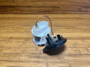 2015-2018 Audi R8 4S 5.2L Rear Fuel Pump Control Module 40K Miles 450201319B OEM