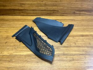 2015-2018 Porsche Cayenne 92A Wiper Cowl Grille Cover Trim Panel Set of 2 OEM