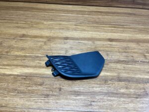 2015-2019 Land Rover Discovery Sport L550 Front Bumper Right Trim Molding OEM
