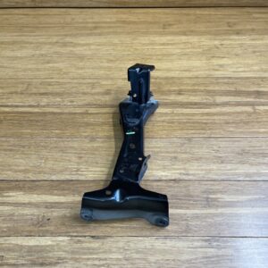 2015-2020 Audi A3 8V Front Right Fender Mount Bracket Black OEM 8V0821136A