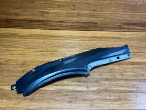 2015-2026 Porsche Macan 95B Front Left Upper Fender Support Gray M7R OEM