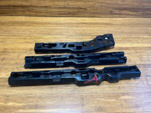 2017-2020 BMW M5 F90 Left Rocker Panel Mount Bracket Support Set Of 3 OEM *NOTE*