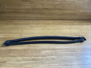 2017-2023 Audi R8 4S Rear Black Glass Window Strip Seal Body 4S7845121 OEM