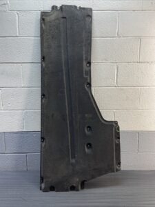 2017-2023 BMW M5 F90 4.4L Right Side Floor Under Body Cover Splash Shield OEM
