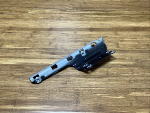2017-2023 Rolls Royce Dawn RR6 Front Left Fender Bracket Support 7318297 OEM