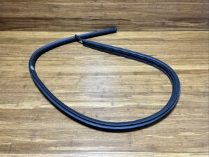 2017-2023 Rolls Royce Dawn RR6 Left Lower Door Edge Protection Seal OEM NOTE