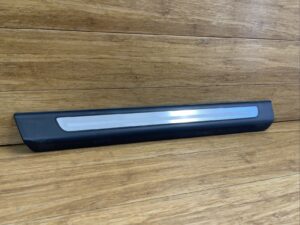 2017-2026 Audi Q7 4M Front Right Door Sill Scuff Plate Trim *NOTE* 4M0853374A