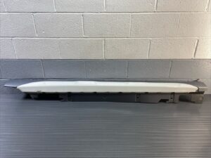 2018-2022 BMW X2 F39 Right Side Lower Rocker Panel Trim White OEM *NOTE*