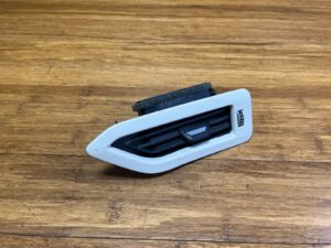 2018-2026 BMW X7 G07 Headliner Air Vent Duct Trim White Rear Left OEM *NOTE*