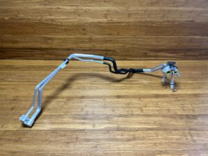 2019-2024 Volvo XC40 T4 2.0L Engine A/C Air Conditioning Pipe 31694883 OEM