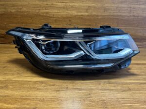 2021-2024 Volkswagen Tiguan Headlight Assembly Front Right Side 5NL941114D OEM