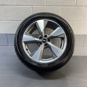 2022-2025 Audi Q5 SQ5 FY Wheel Rim Tire 8.0J x 19H2 ET39 80A601025AN OEM *NOTE*