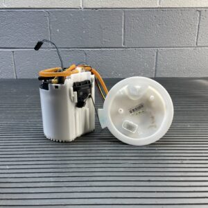 2022-2025 Volvo S60 2.0L Fuel Pump Delivery Unit Module 26k Miles 31478640 OEM
