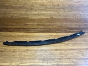 2004–2010 Volkswagen Touareg Bumper Retaining Strip Rear Center Side OEM
