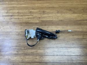 2009-2017 Audi Q5 8R Front Right Side Exterior Door Handle W/ Lock OEM *NOTE*