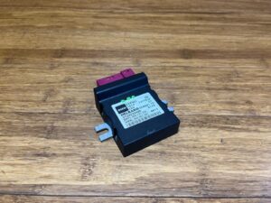 2010-2021 BMW 335i F30 Fuel Pump Controller Module Unit 16147371832 OEM