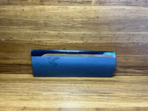 2011-2017 Volkswagen Touareg Rear Right Lower Molding Door Molding OEM *NOTE*