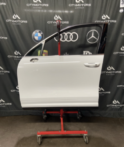 2011-2018 Porsche Cayenne 92A Door Assembly Front Left White LS9R OEM *NOTE*