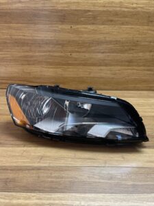 2012-2015 Volkswagen Passat Right Headlight Headlamp Lamp OEM 561941006D