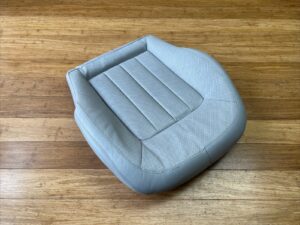 2012-2018 Mercedes CLS 550 Front Right Lower Seat Cushion Gray OEM *NOTE