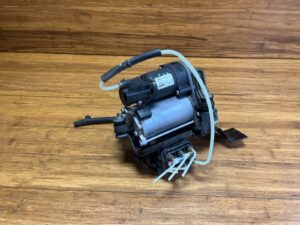 2012-2019 Mercedes ML63 AMG W166 Air Suspension Compressor Pump 1663200204 OEM