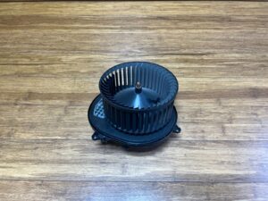 2012-2021 BMW 335i F30 Heater Blower Motor Fan Front 73K Miles 9350395 OEM