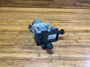 2014-2019 BMW X5 F15 ABS Brake Pump Control Module Unit 26K Miles 6884729 OEM