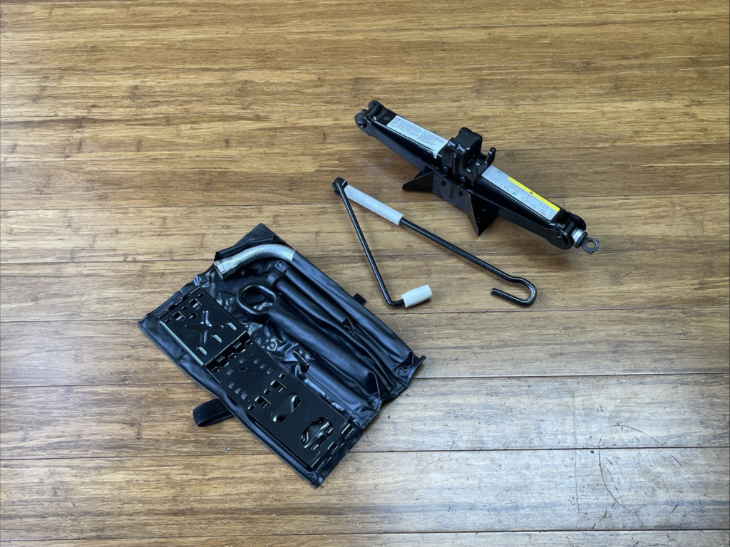 2015-2018 Audi Q3 8U Emergency Jack W/ Tool Kits Bag Set 5N0011031E OEM