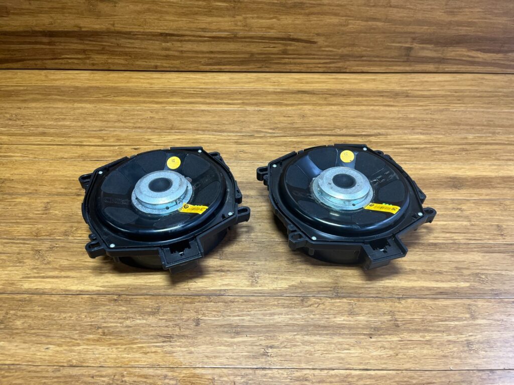 2015-2019 BMW X6M F86 Floor Subwoofer Speaker Front Left & Right Side OEM